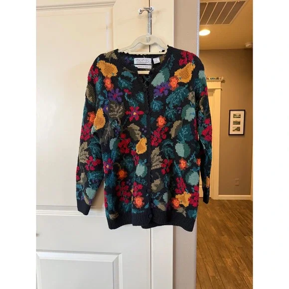 Vtg Signature by Northern Isles M Handknit 100% Wool Colorful Cardigan Sweater - Picture 11 of 11
